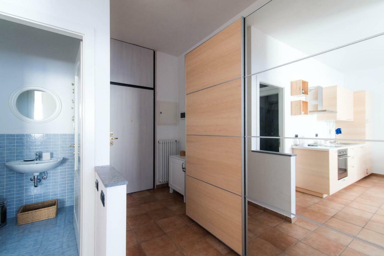 Al Piccolo Molo Apartment Como Exterior photo